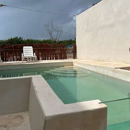 Junglebox Hotel